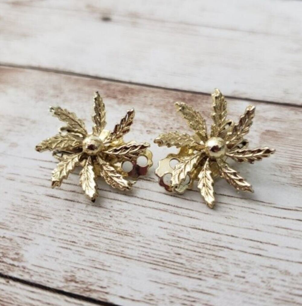 Vintage Clip On Earrings - Statement Gold Tone Leaf Design 7/8"